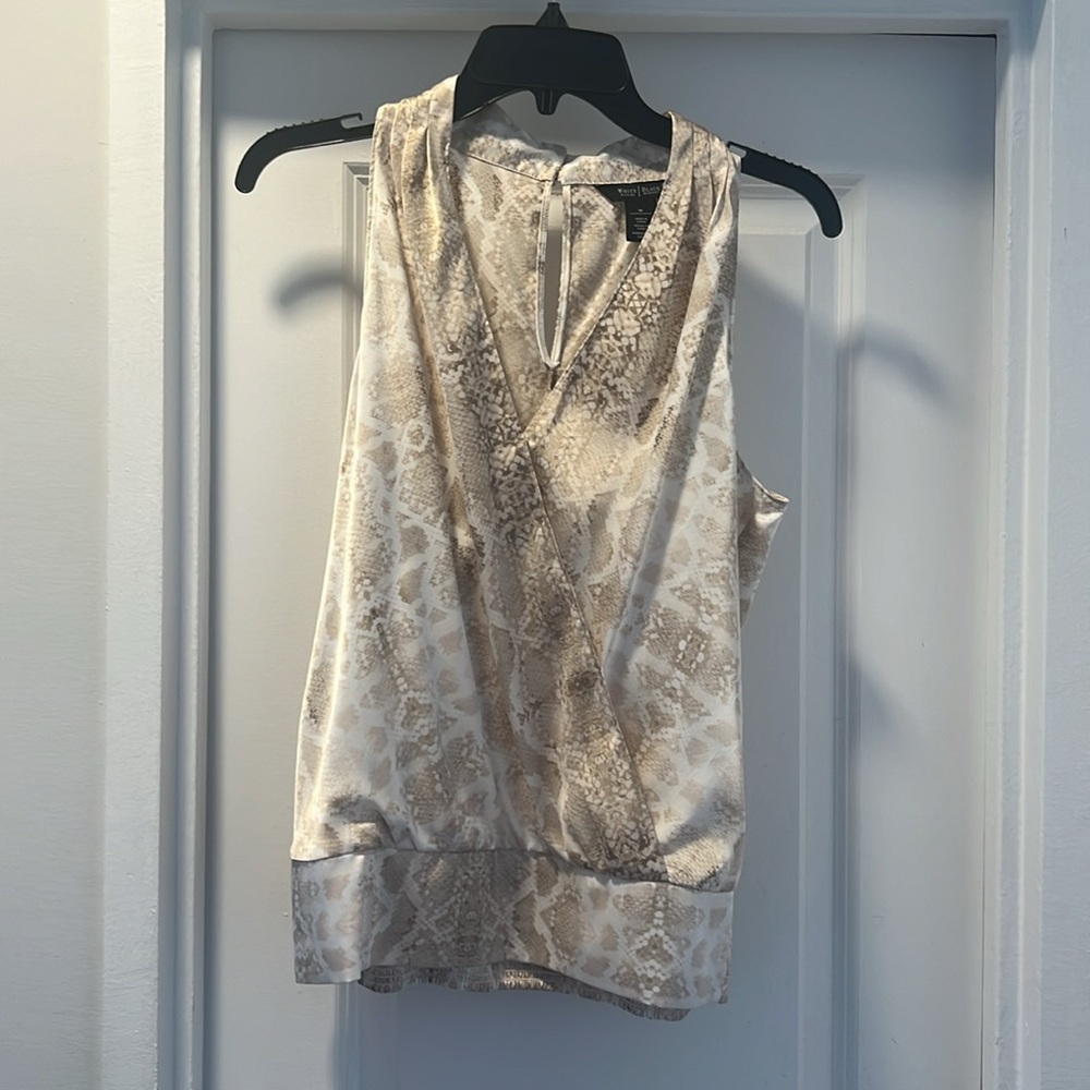 White House and Black Market top size Medium